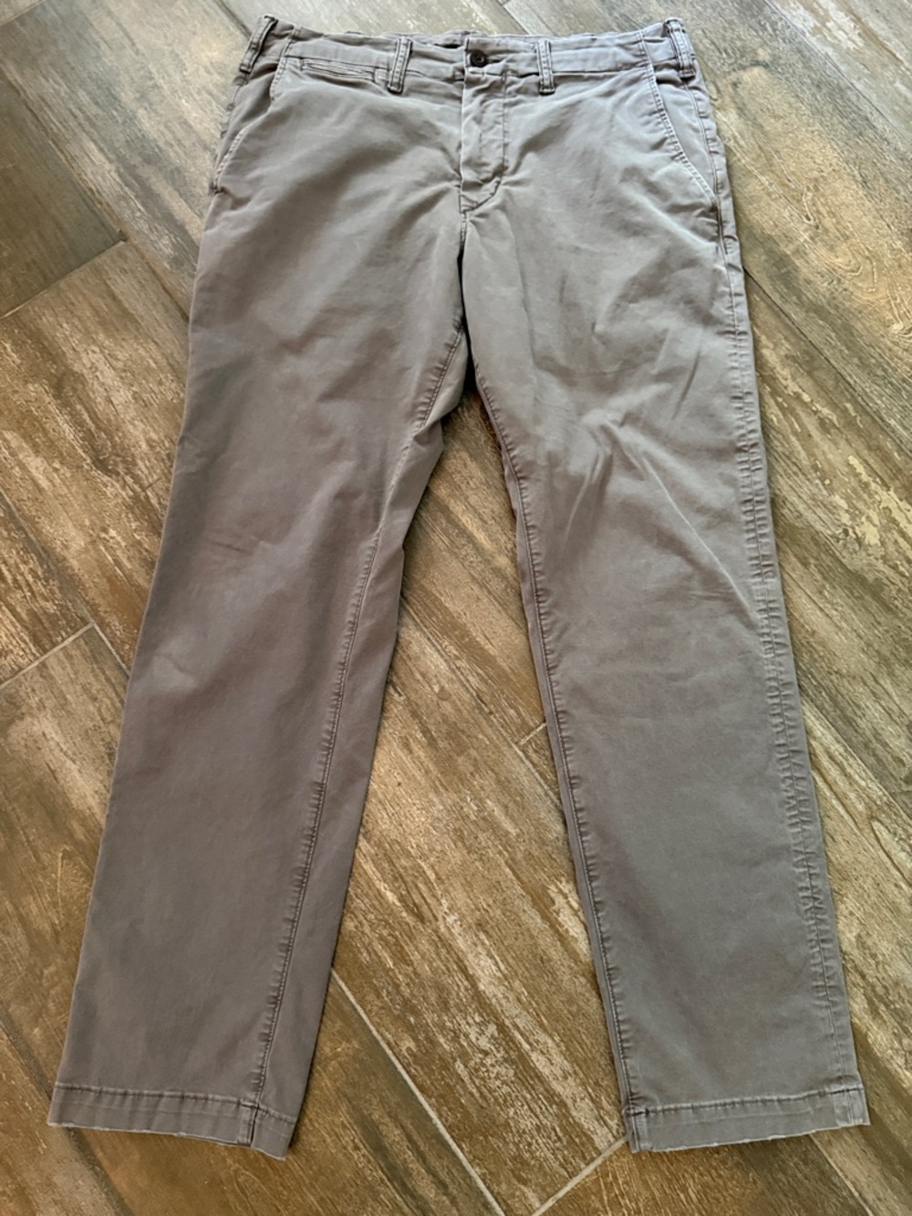American Eagle Outfitters Original Straight lived in Men's Chinos in Gray 36x30